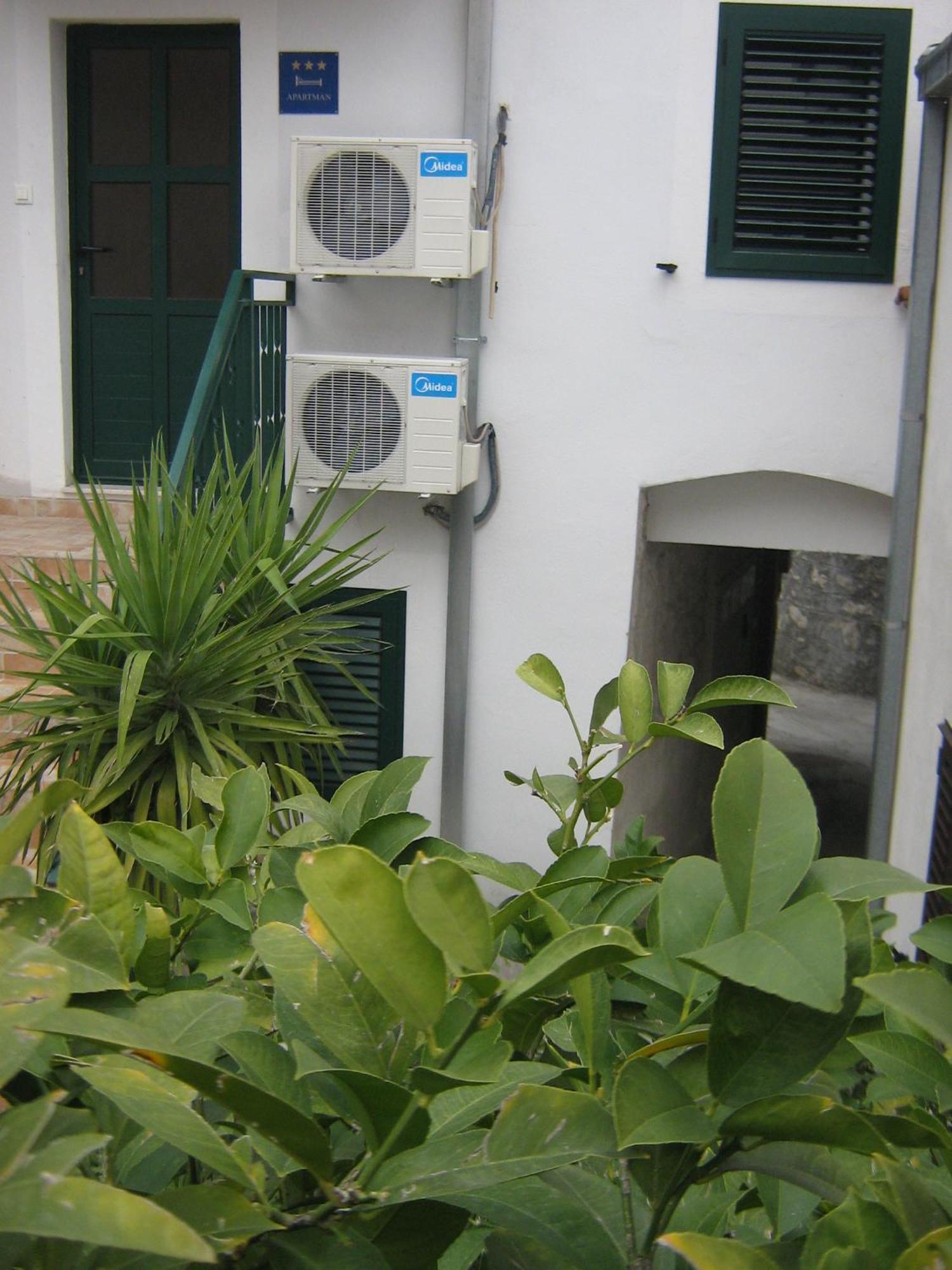 Apartments Donda Spalato Esterno foto